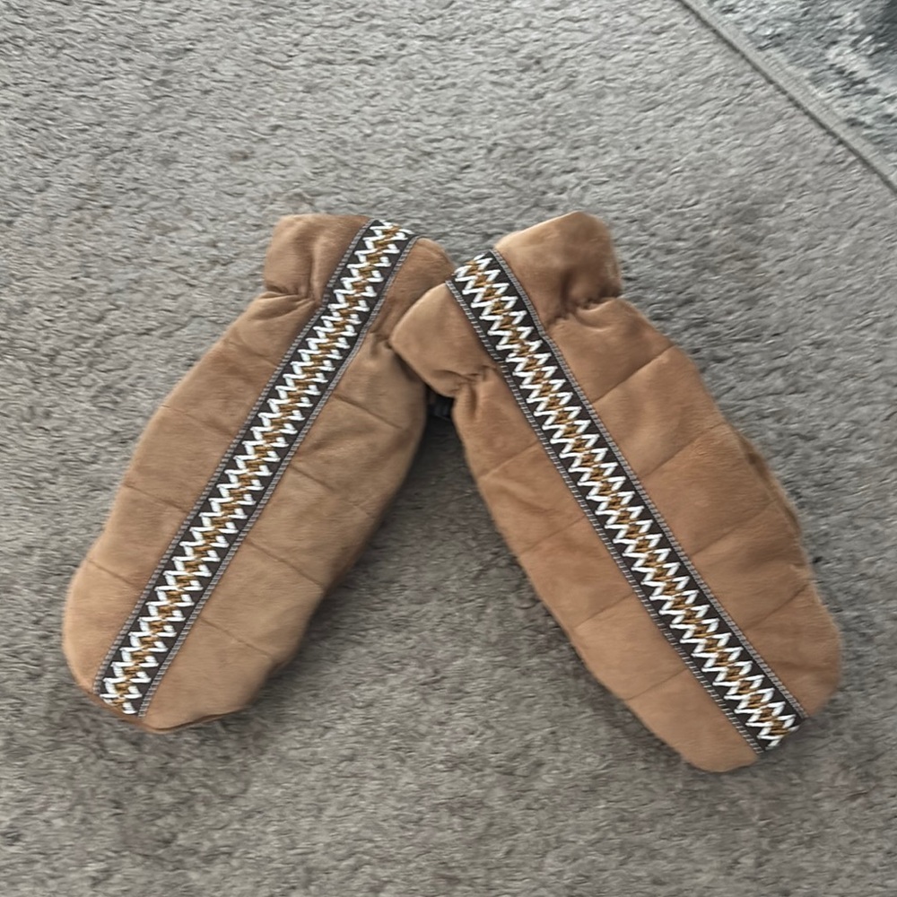 Ugg mittens